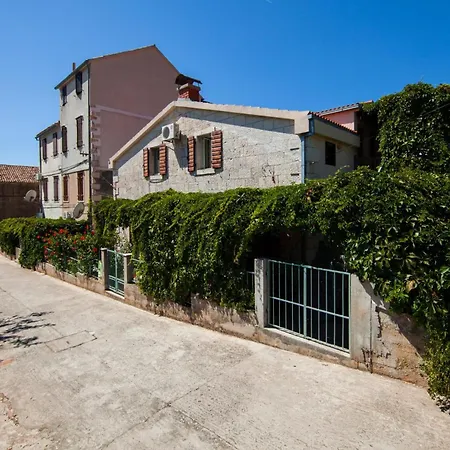 Apartmán Dina *