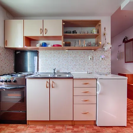 Dina Apartmán Komiža